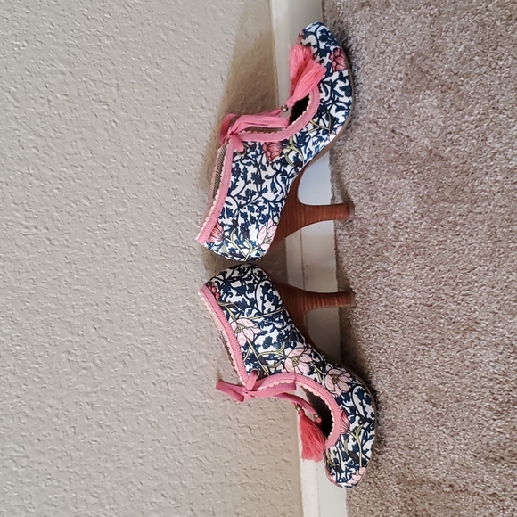 Ruby Shoo Teal and Pink Floral Heels - Tassle / Bow Closure - Picture 4 of 7